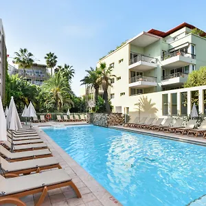 https://port-prestige.fr-provencehotel.com